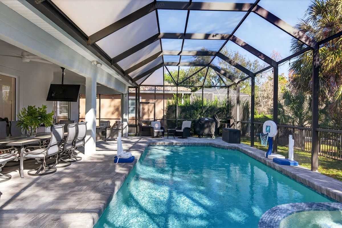 Building Photo - 8111 Santa Rosa Ct