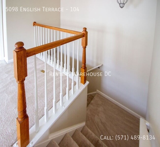 Building Photo - 5098 English Terrace