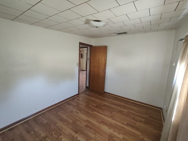 Building Photo - 7405 E Comanche Ave
