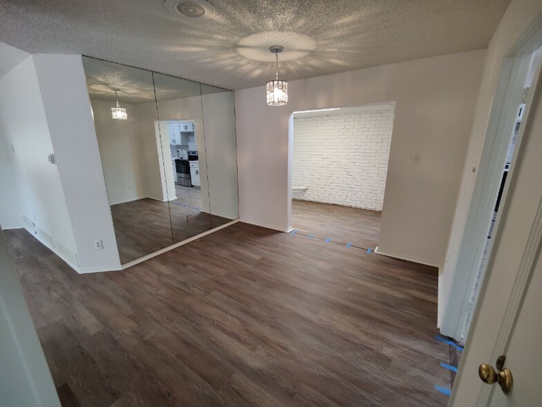 Building Photo - 2833 Monet Pl