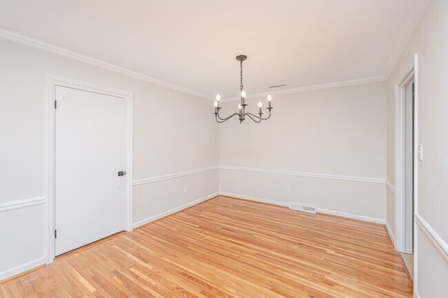 Building Photo - 1791 Dunbarton Dr