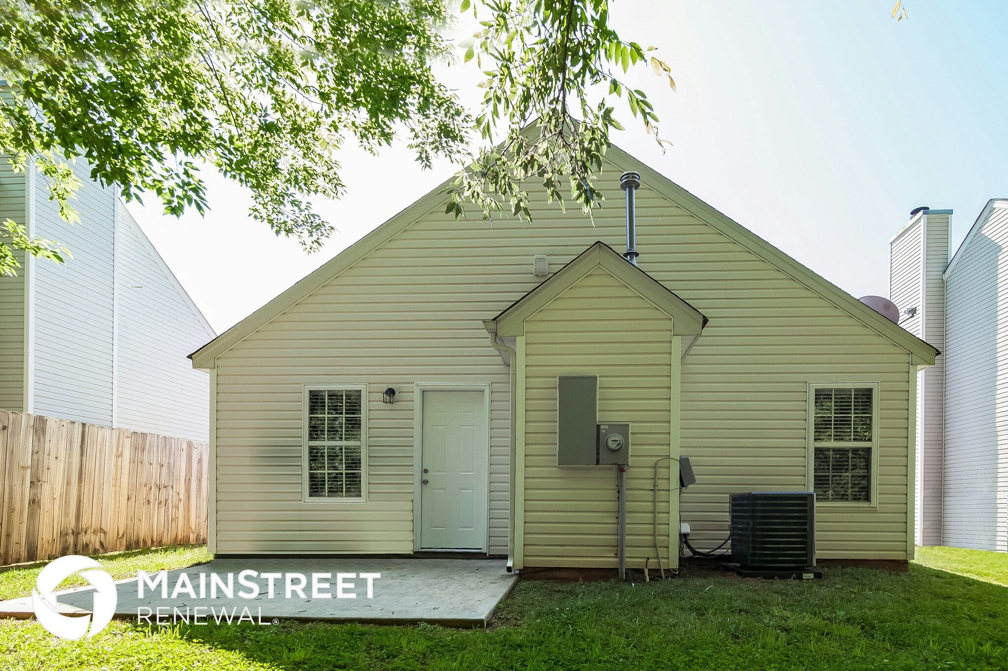 Building Photo - 1208 McAllister Dr