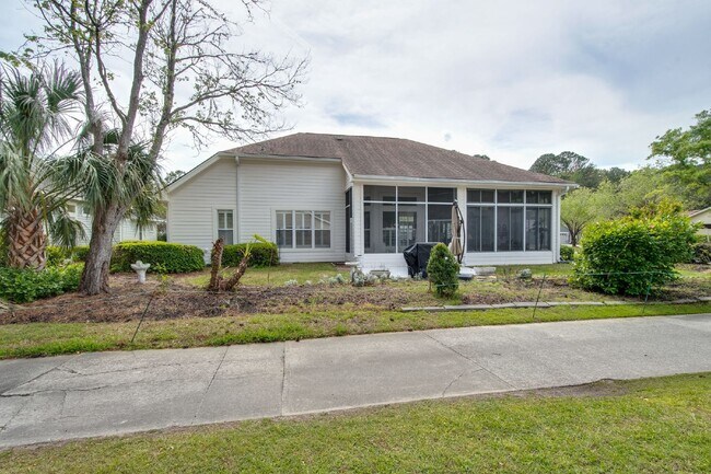 Building Photo - "Charming 3 Bed, 2.5 Bath Rental in Blufft...