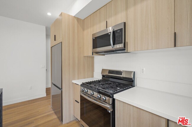 Building Photo - 4527 W 17th St