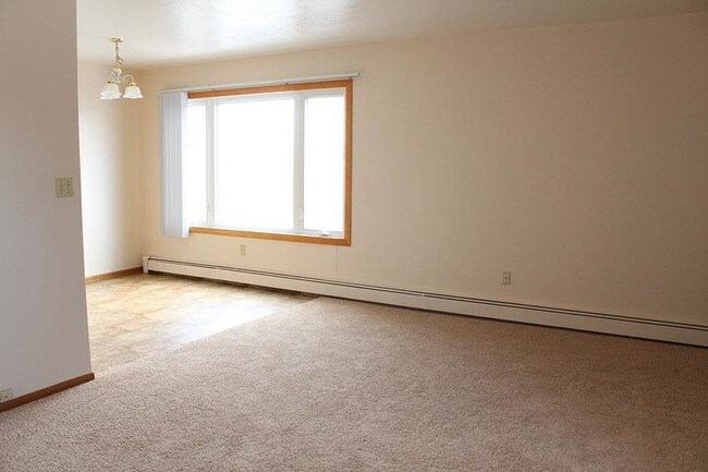 Building Photo - The 11th Street 3 Plex Apartment