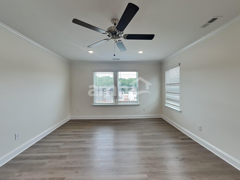 Building Photo - 3507 Lincoln Hts Ln
