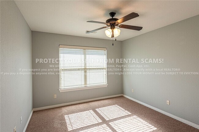Building Photo - 3705 W Amour Dr