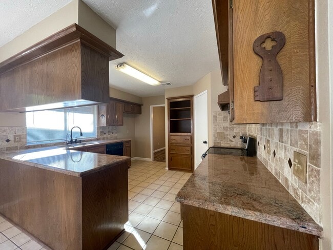 Building Photo - 3510 Rolling Terrace Dr