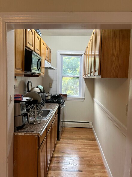 Building Photo - 56 Mozart St