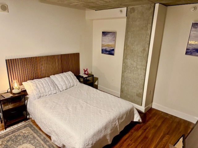 Second Bed 45 inch tv - 801 Ash St