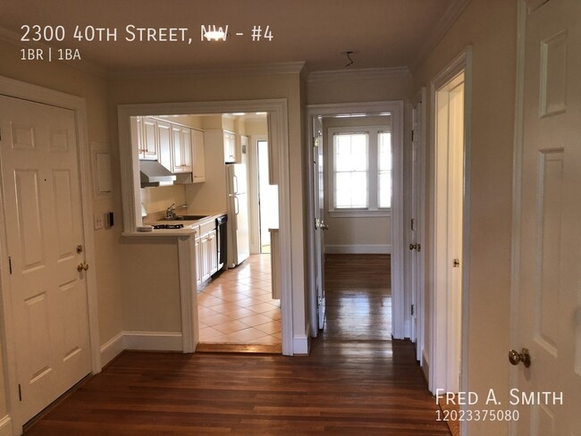 Building Photo - Glover Park Spacious Beautiful One-Bedroom...