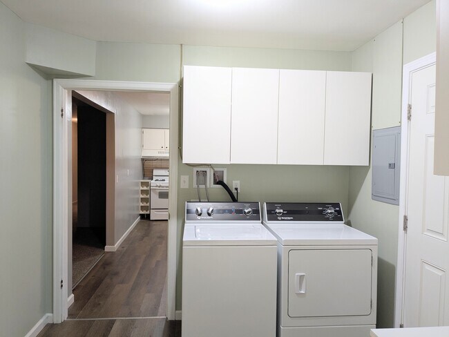 Laundry off kitchen - 1777 Parkway Dr S