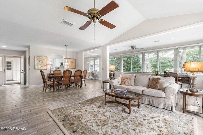 Building Photo - 4 Jasmine Run