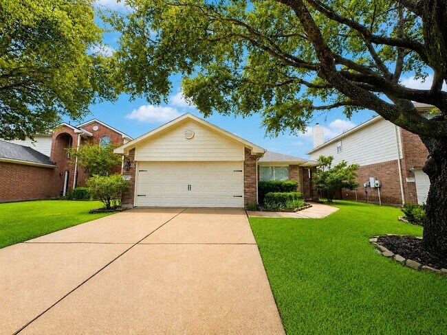 Building Photo - 1823 Strongs Ct