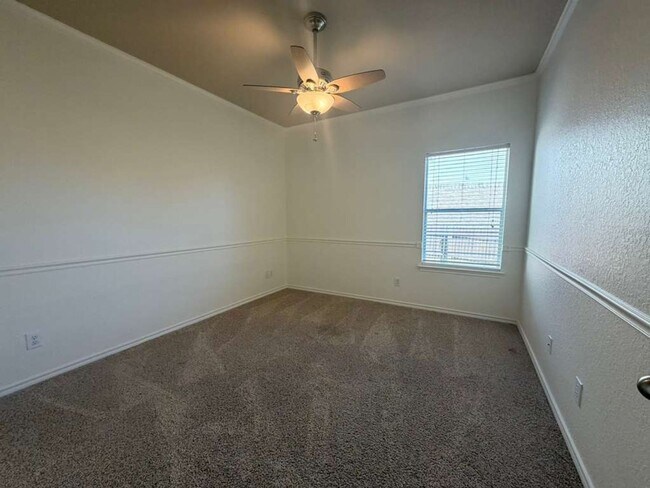 Building Photo - Discover Spacious One-Story Living in Mockingbird Heights!