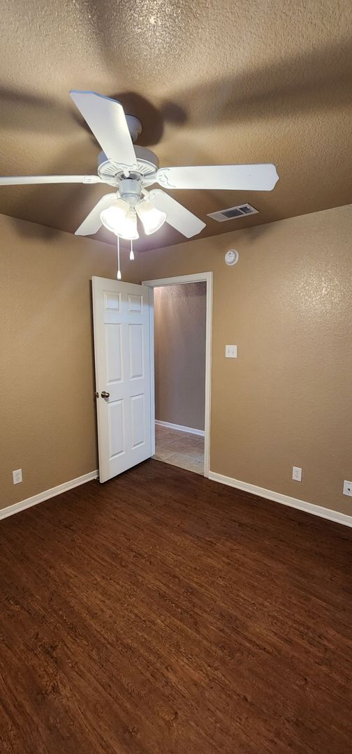 Building Photo - 3 Bedroom / 2 Bath Duplex – Near Fort Hood – Killeen, TX