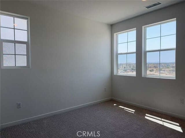 Building Photo - 5985 Huntington Dr