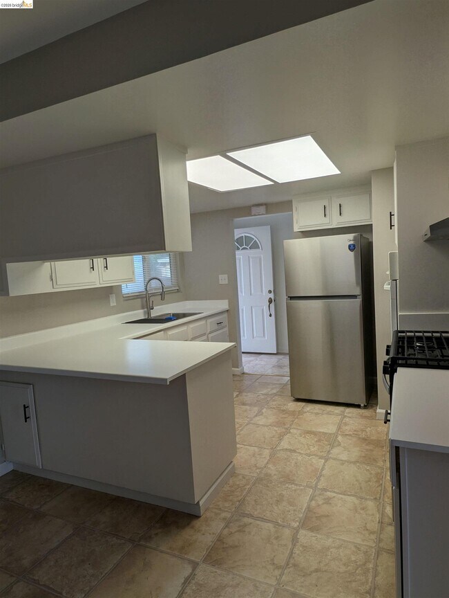 Building Photo - 1504 Mission Dr