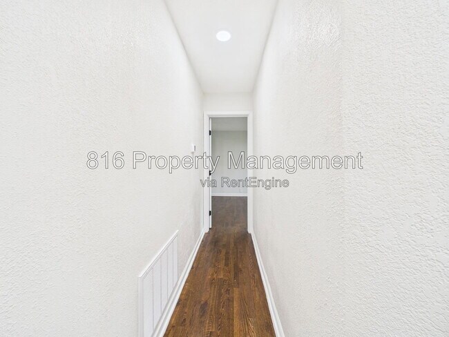 Building Photo - 8404 E 47th Terrace