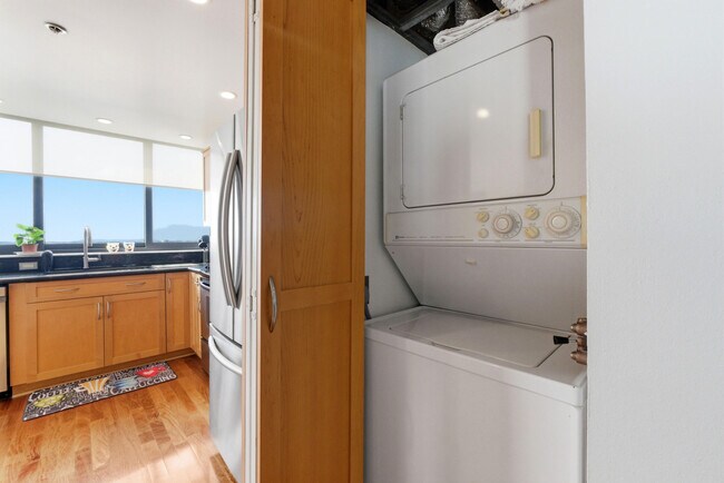 Building Photo - 1361 S Ocean Blvd