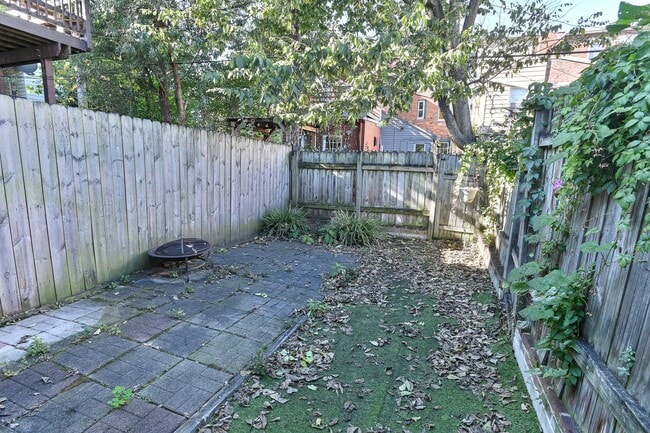 Building Photo - Adorable 2 Bedroom Single Family on Penn St