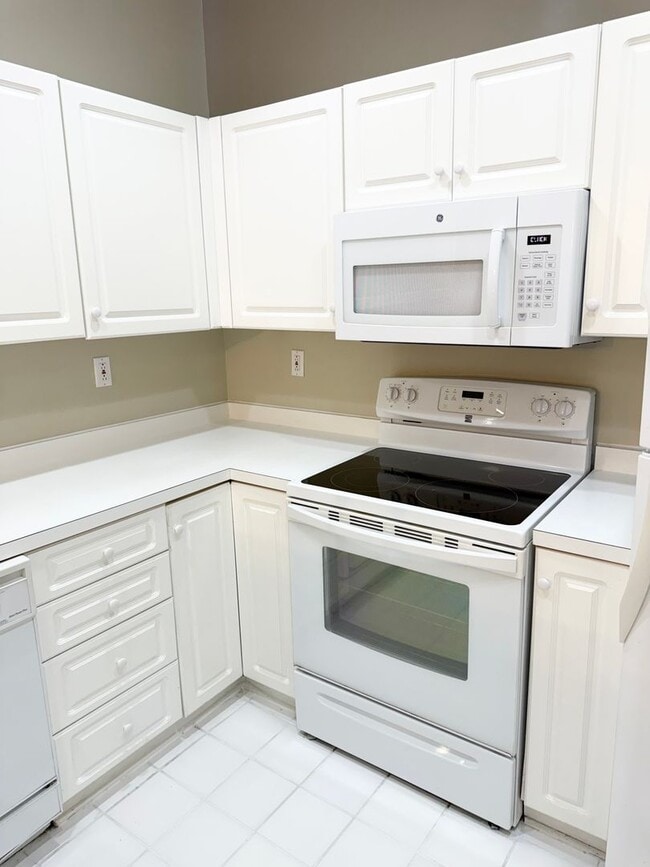 Building Photo - 4661 Lightkeepers Way