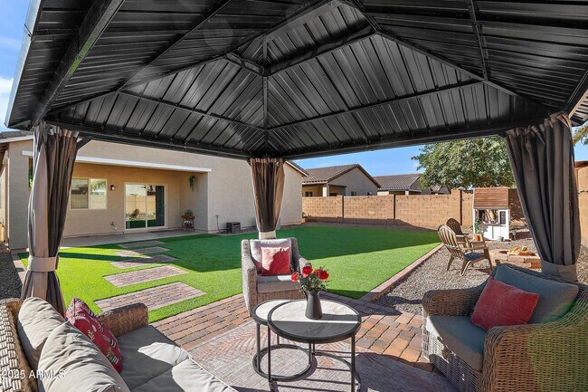 Building Photo - 242 Pacific Dr