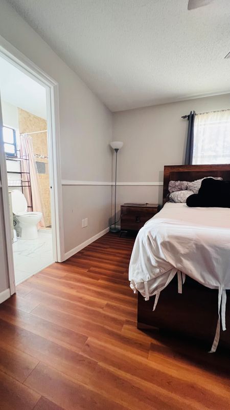 Building Photo - 581 SW Banks Terrace