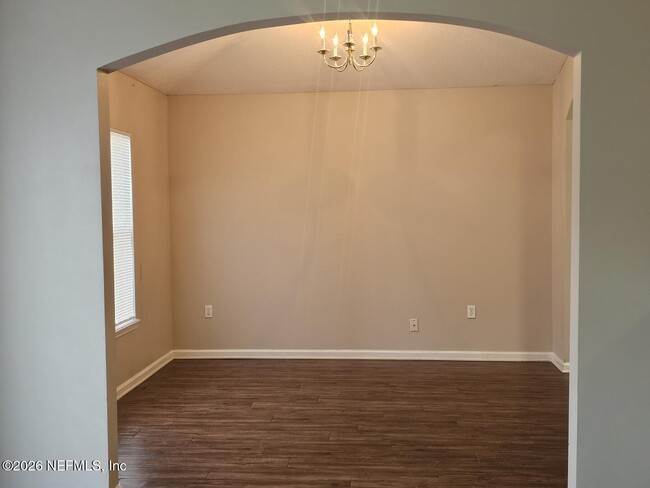 Building Photo - 1876 Creekview Dr