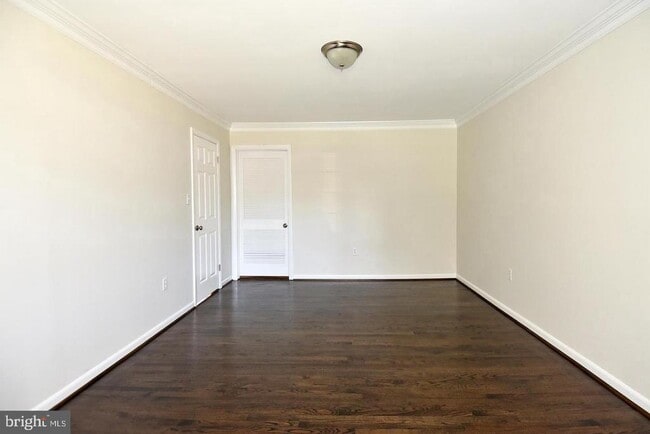 Building Photo - 8800 McNair Dr