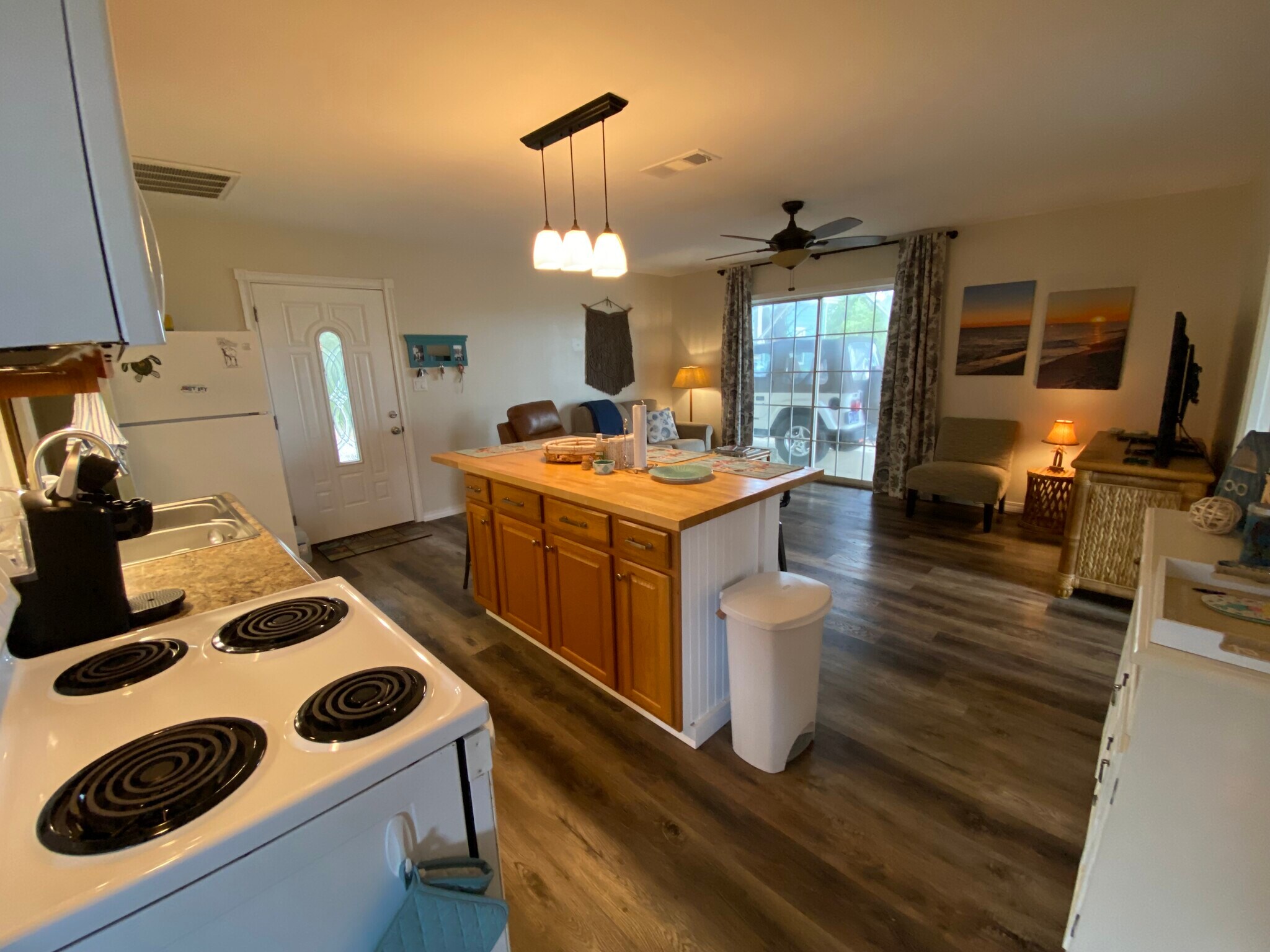 Building Photo - 5802 Monterey Ave