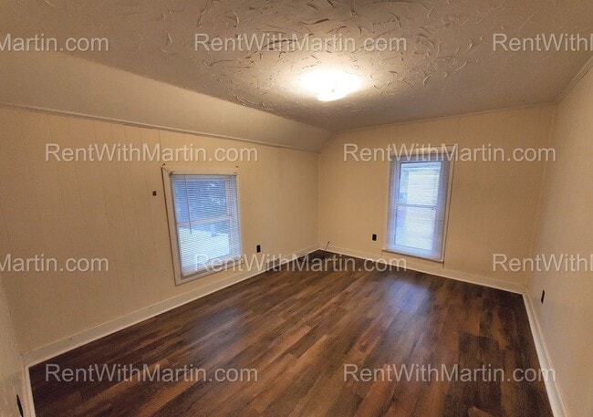 Building Photo - FOR RENT- Lovely 3 bedroom home on the West Side!