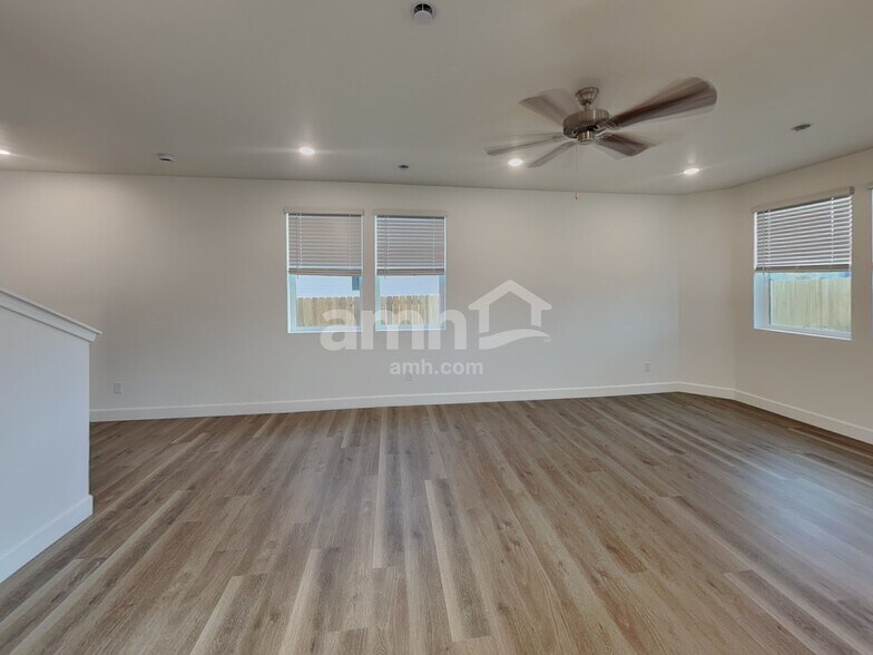 Building Photo - 5343 Turnstone St SE