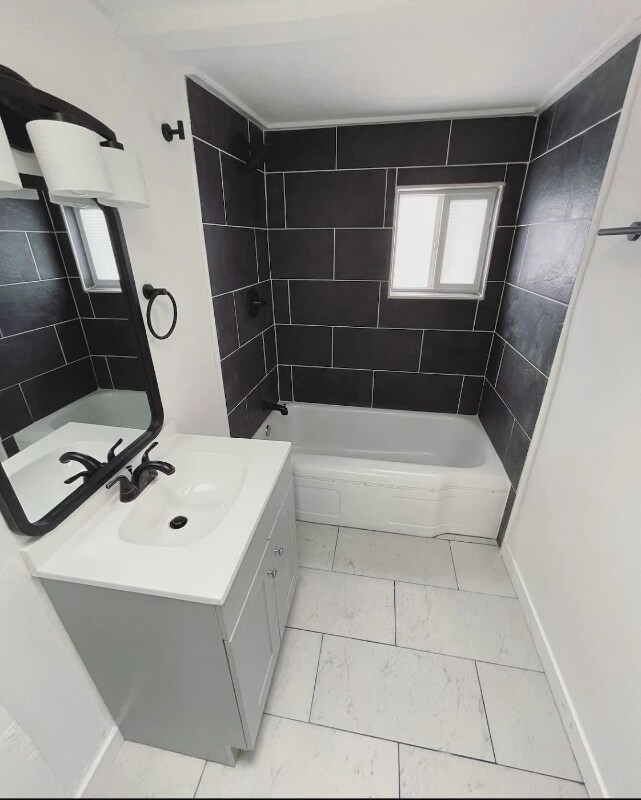 Building Photo - 2045 W 12th St