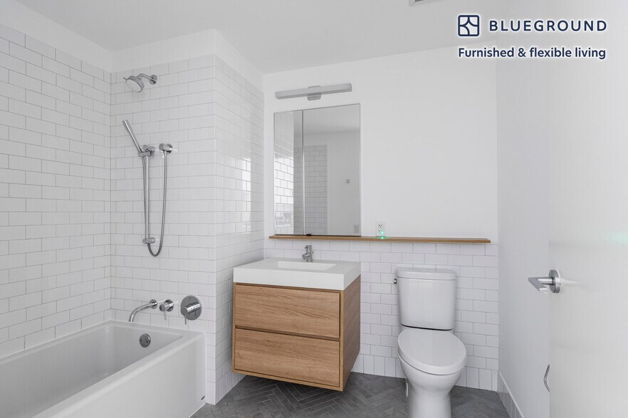 Building Photo - 244 W 29th St