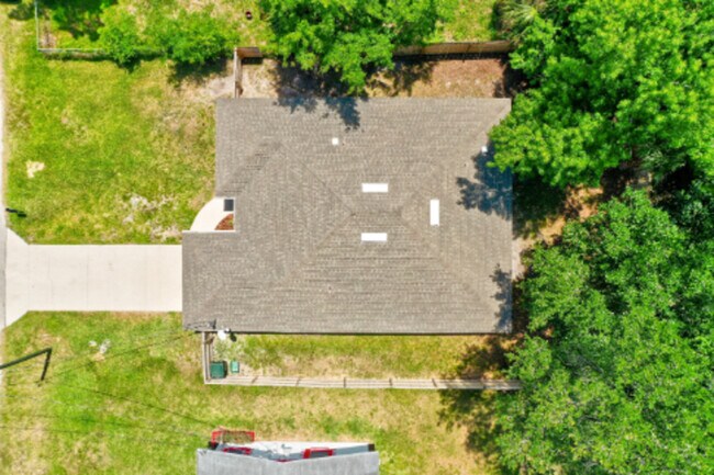 Building Photo - 720 Florence St