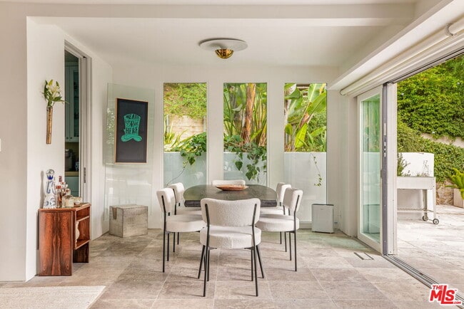 Building Photo - 1588 N Doheny Dr