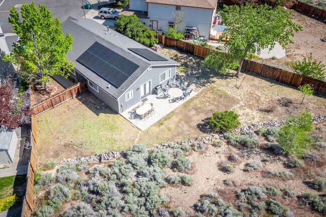 Building Photo - 1550 Carousel Ct