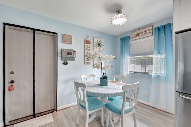 Building Photo - 89 Flanders Way