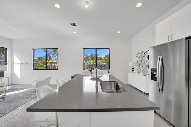 Building Photo - 13145 Addilyn Ct