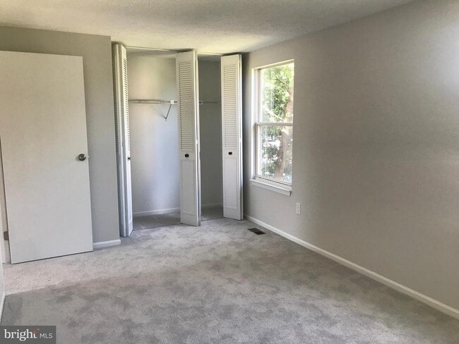 Building Photo - 532 Riggs Ct