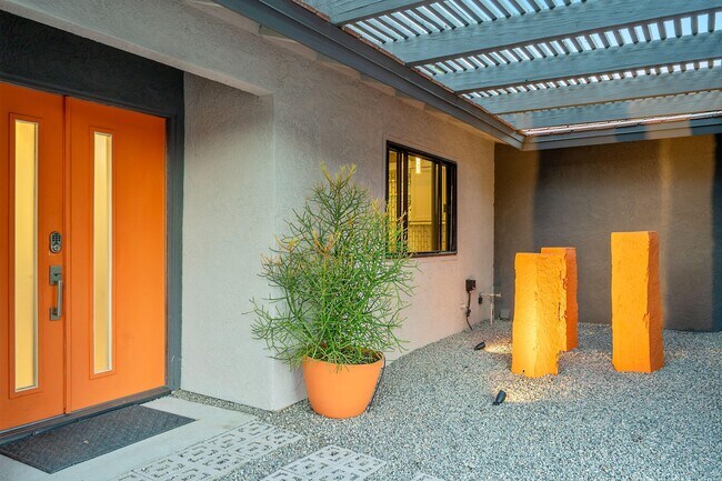 Building Photo - 2222 E Via Escuela