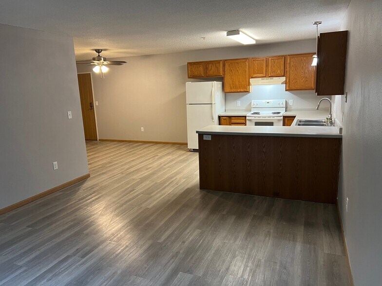 Building Photo - 431 Central AVE W