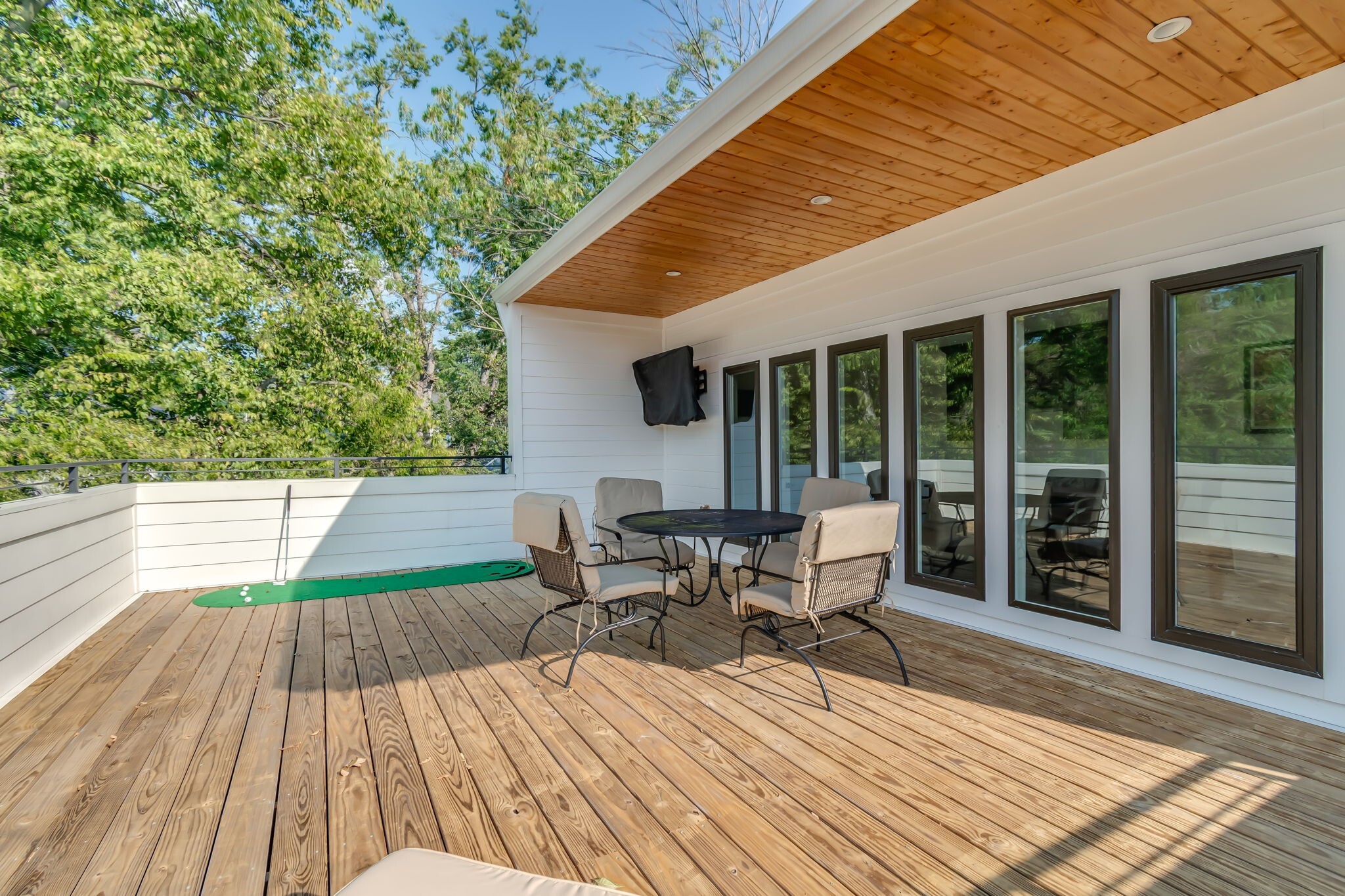 Building Photo - 1611B Cahal Ave
