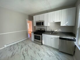 Building Photo - 48 Mora St