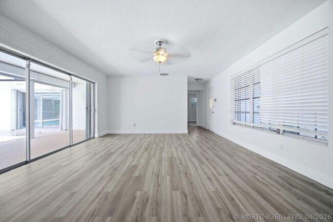 Building Photo - 321 E Chaminade Dr