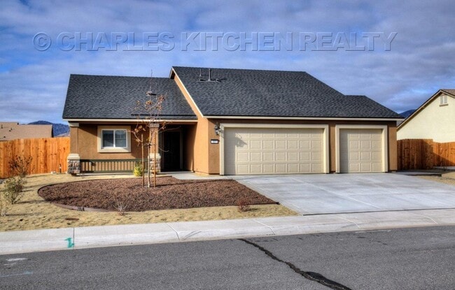 Primary Photo - Beautiful Riverpark Home With All Applianc...