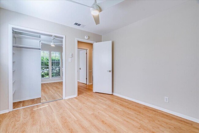 Building Photo - 3103 Steck Ave