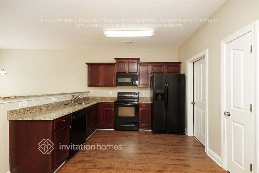 Building Photo - 5215 Cactus Cove Ln