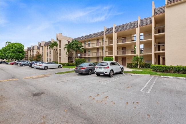 Building Photo - 8429 Forest Hills Dr